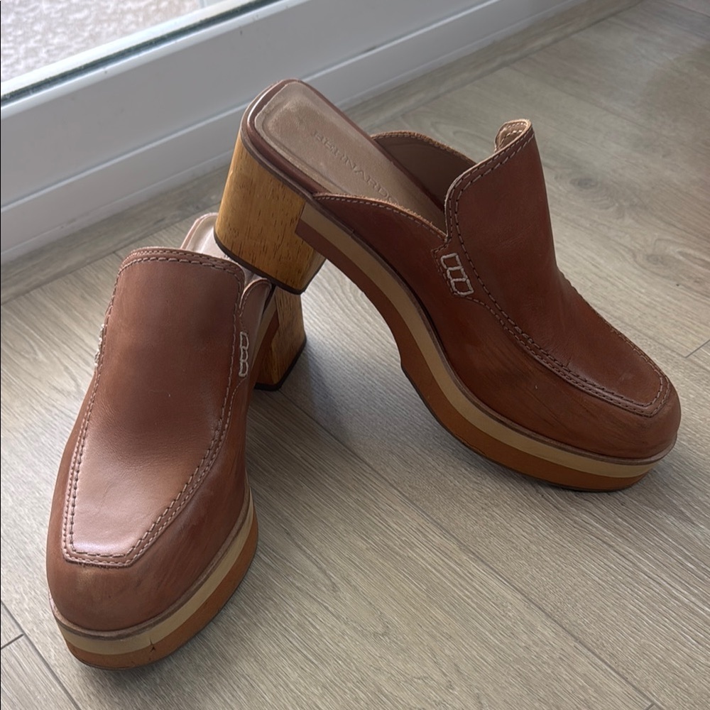 Women’s Brown Leather Slip-On Shoes - Picture 6 of 10